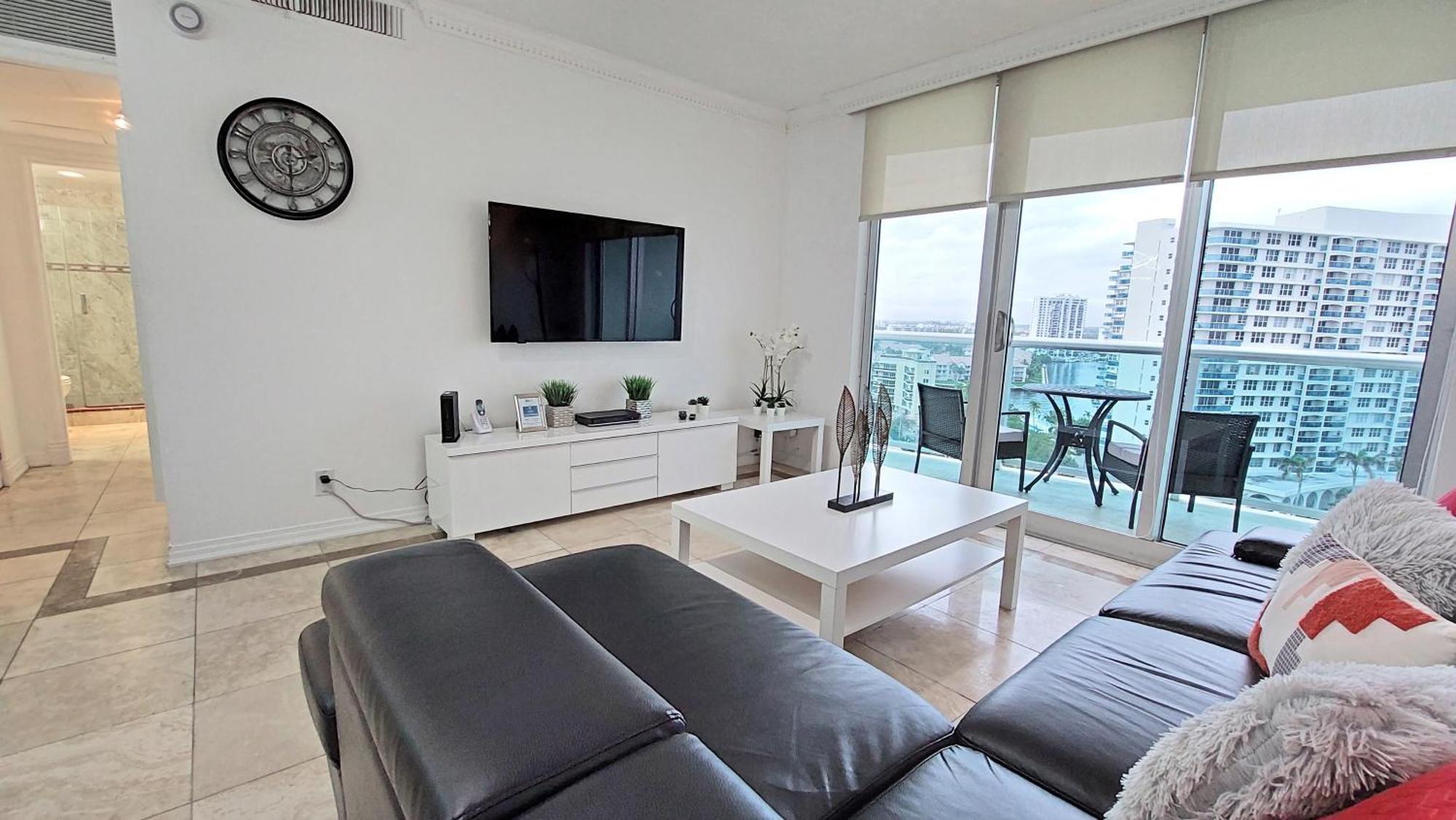 The Tides Apartments On The Beach 할리우드 외부 사진